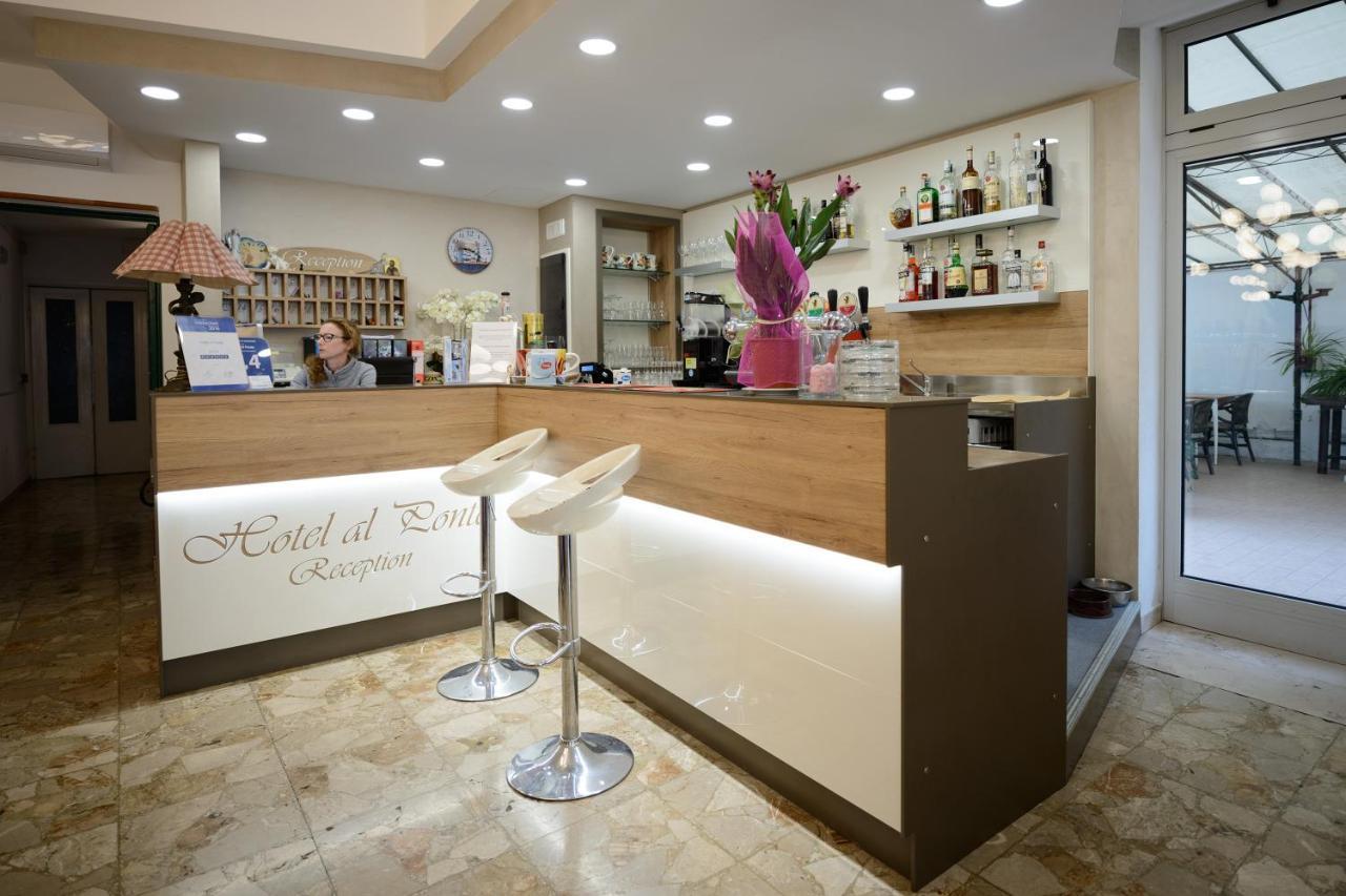 艾尔庞特酒店 利尼亚诺萨比亚多罗 外观 照片